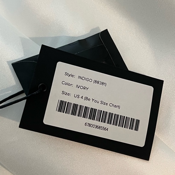 Justin Alexander Indigo Wedding Gown Sz 4 NWT - Picture 6 of 12